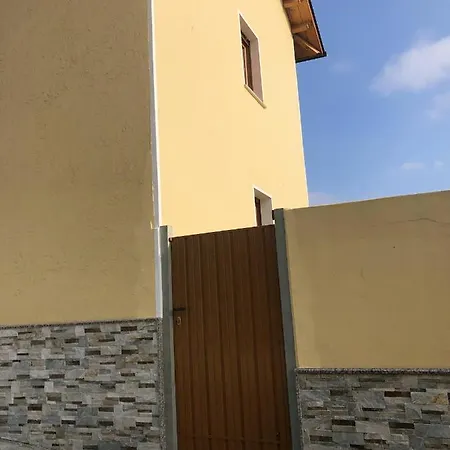 Studio In Luarca With Wonderful Mountain View And Enclosed Garden 700 M From The Beach *